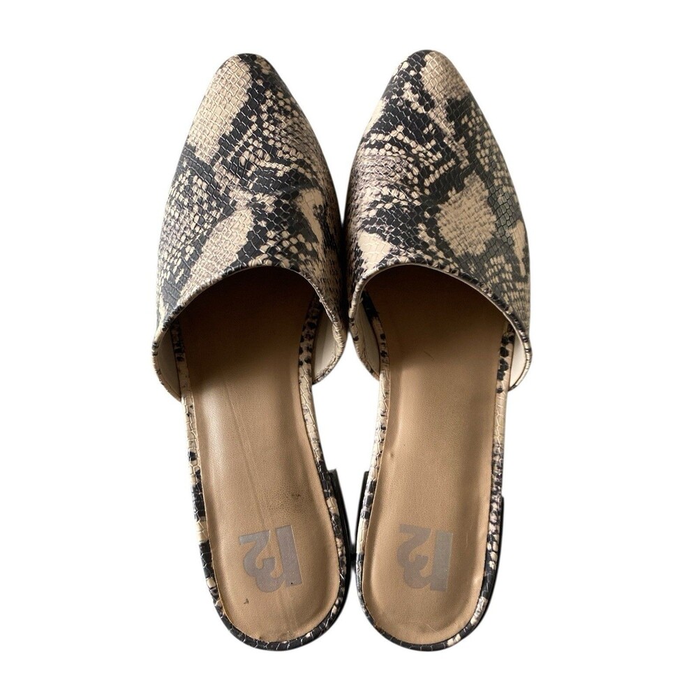 R2 Vegan Leather Size 9 FAUX Snake Skin Pink/Gray Slip Ons Very Good Condition